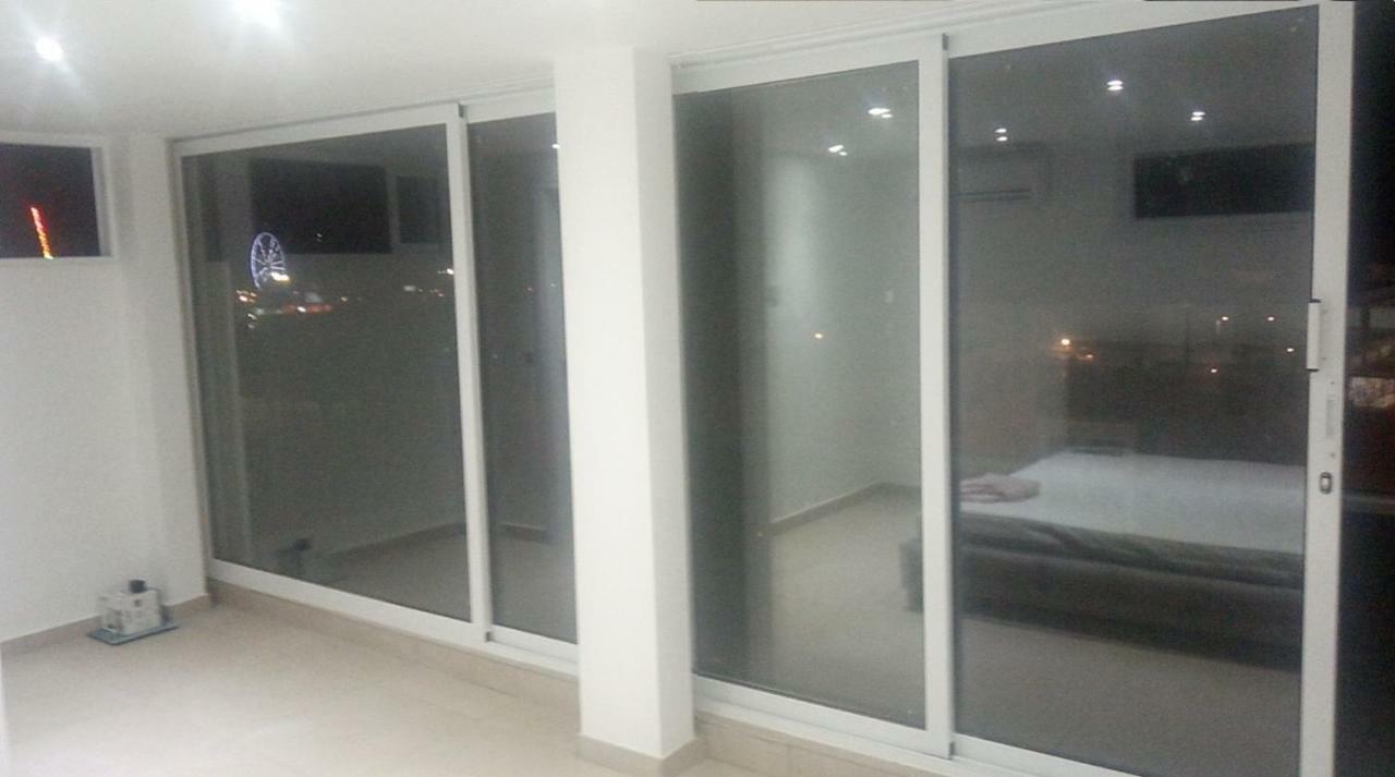 Freminore Sky Aprtments Aya Napa Dış mekan fotoğraf